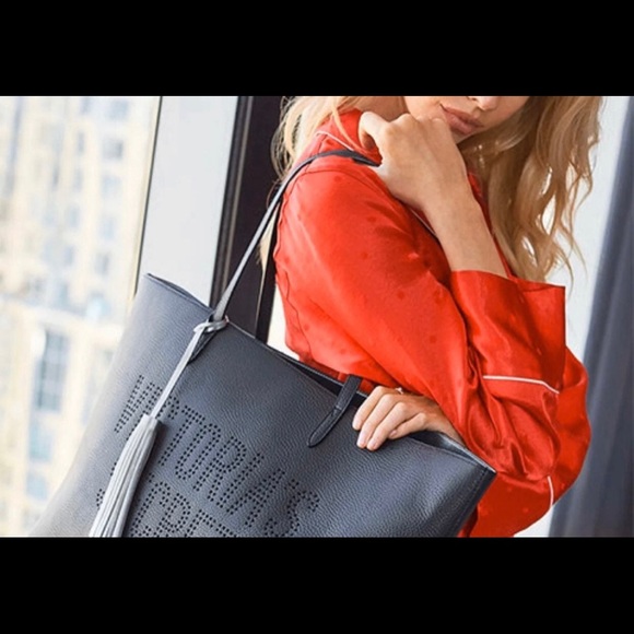 Victoria’s Secret blanket and tote - Picture 3 of 7